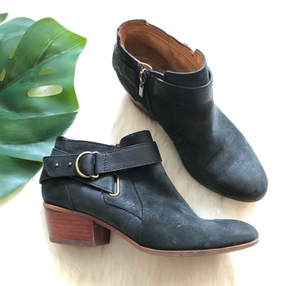 Clarks Shoes - Clarks •Spye Belle Booties•